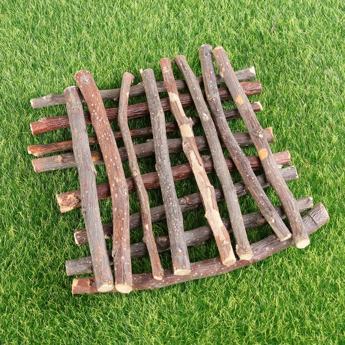 

60Pcs Pet Applewood Grinding Teeth Rods Natural Wooden Chewing Sticks for Hamsters Chinchillas Guinea Pigs Teeth Care Supplies