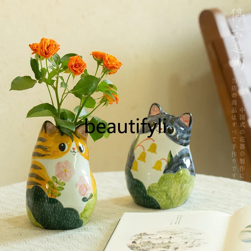 Cat-shaped flower arrangement creative hand-painted ceramic vase Jingdezhen handmade cute cat ornament decoration