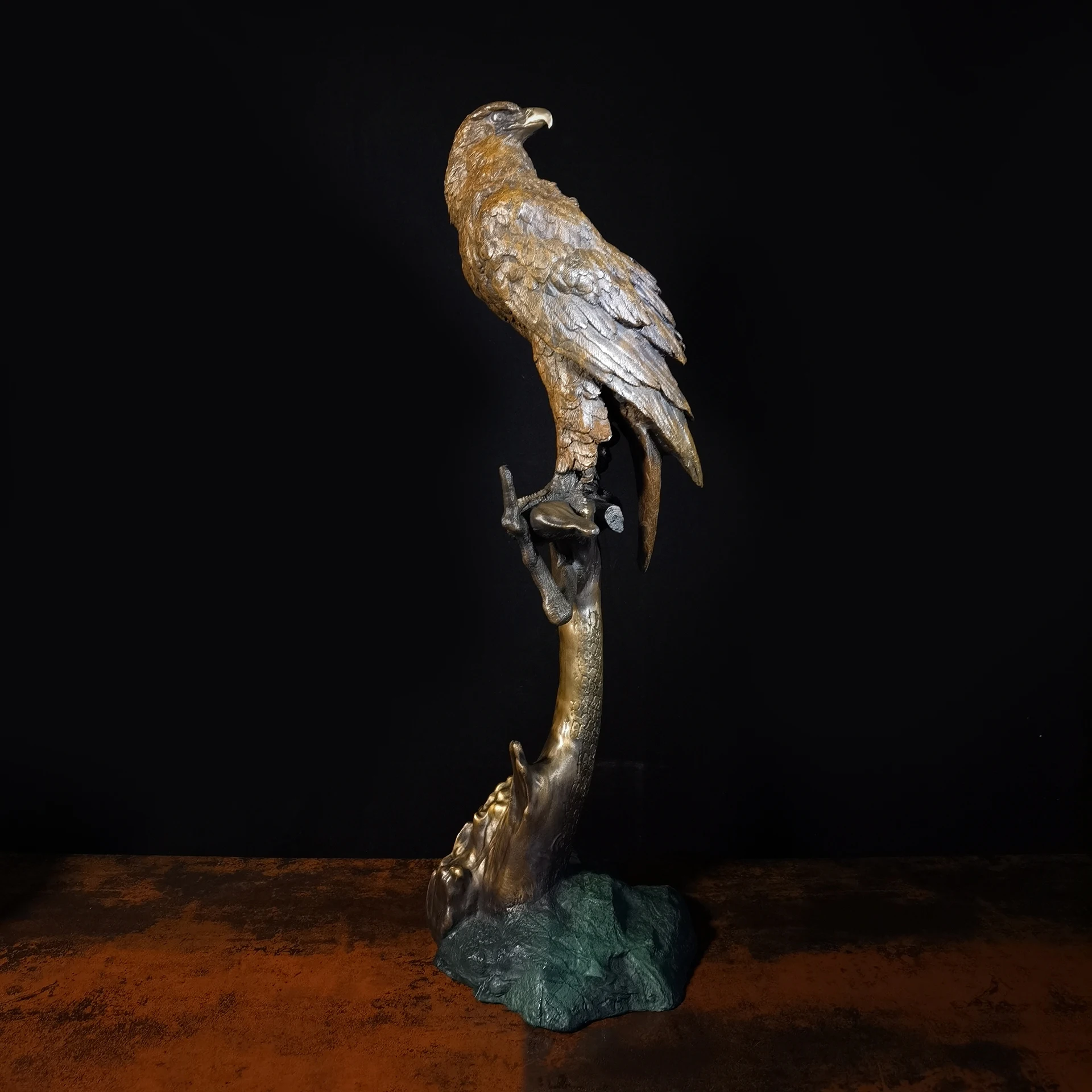 

5A Collectible work great master Auspicious animal Ornament Surrealism Eagle bronze Sculpture home office Bar ART