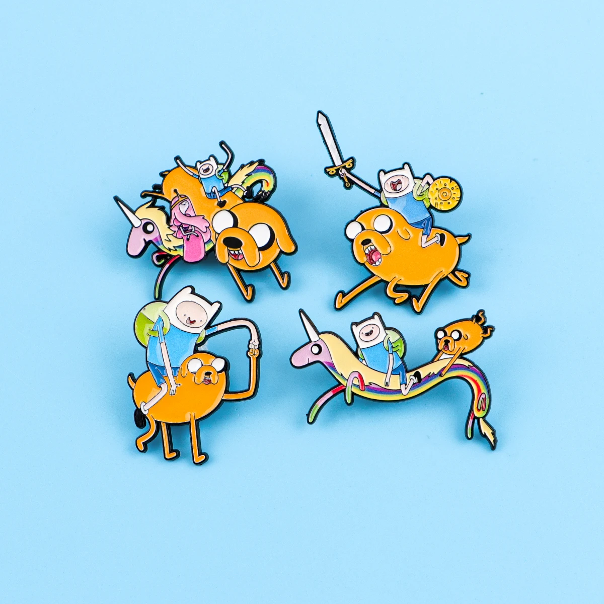 4 قطعة/المجموعة مضحك مغامرة المينا دبابيس بروش معدني على ظهره قبعة حقيبة طوق التلبيب شارات الرجال النساء مجوهرات الأزياء جمع هدية