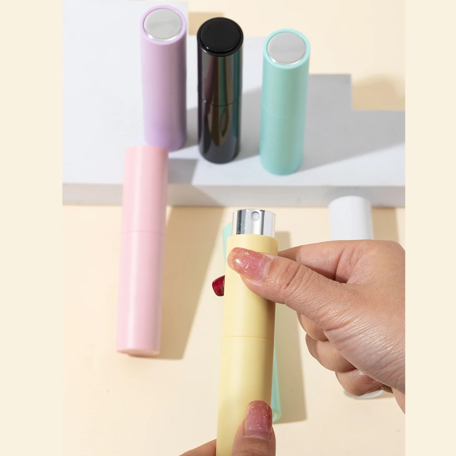 1PC Premium 10ml Roterende parfumspuitfles - Draagbare, aanvullende en geurloze ABS-plastic dispenser