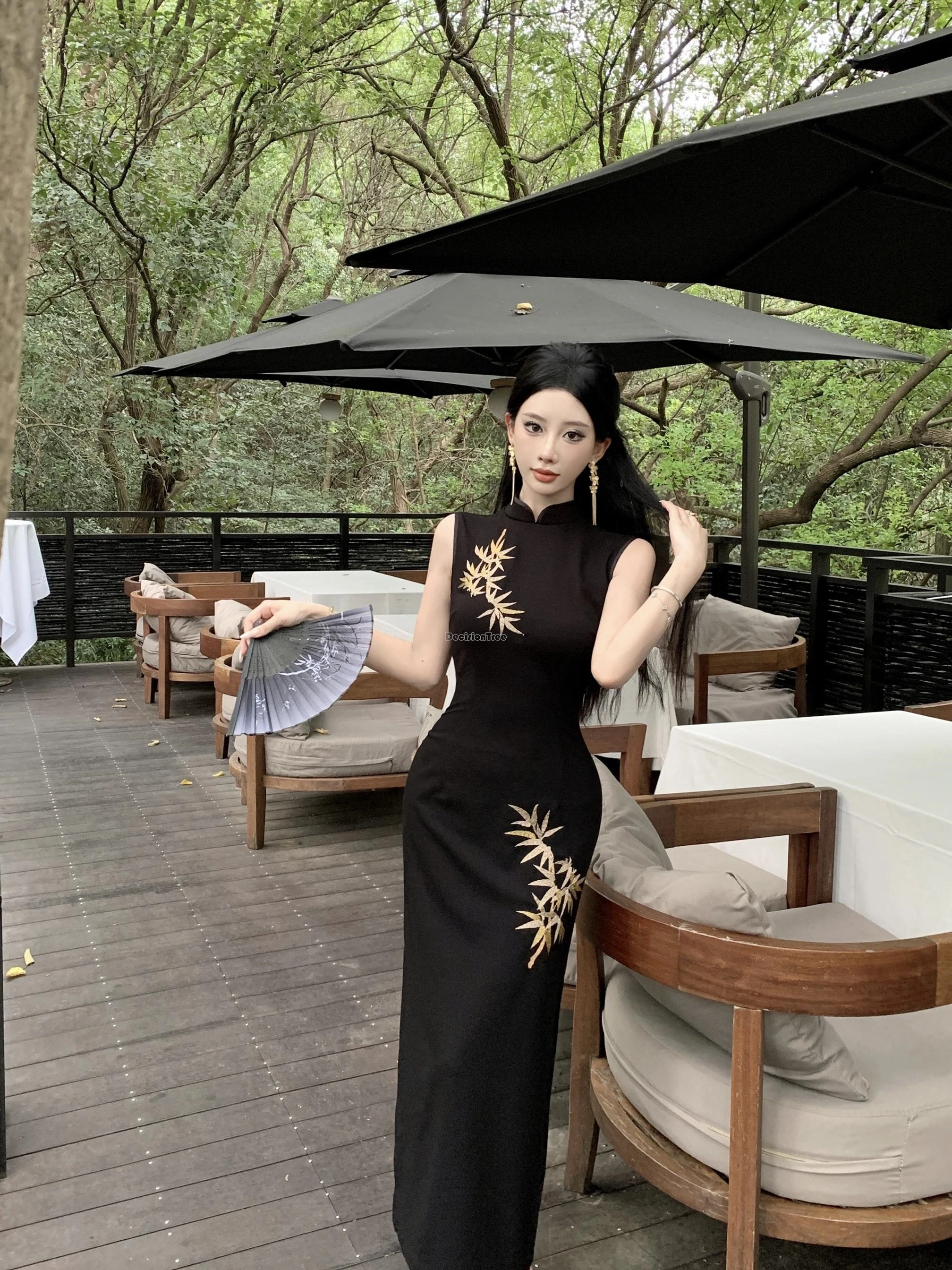 

2025 new chinese improved retro fashion qipao spring and autumn women elegant thicked stand collar sleeveless slimming cheongsam