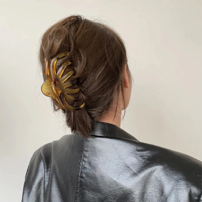 

European and American simple niche design shark clip hair accessories