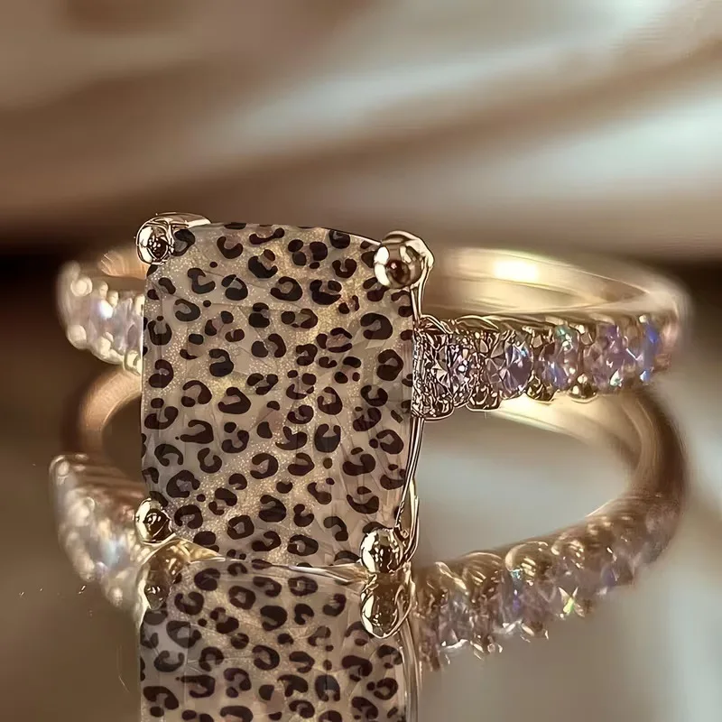 Leopard Print Square Wild Pattern Design Ring for Women Vintage Bold Personalized Engagement Ring Party Statement Jewelry Gifts