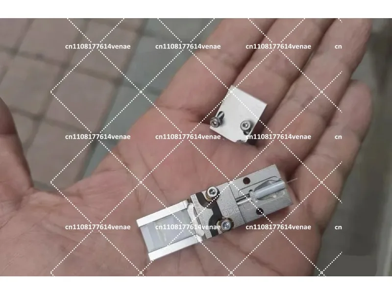 Optical Focus Lens Replacement Parts for 500W Pump Auxiliary Laser Source Equipment