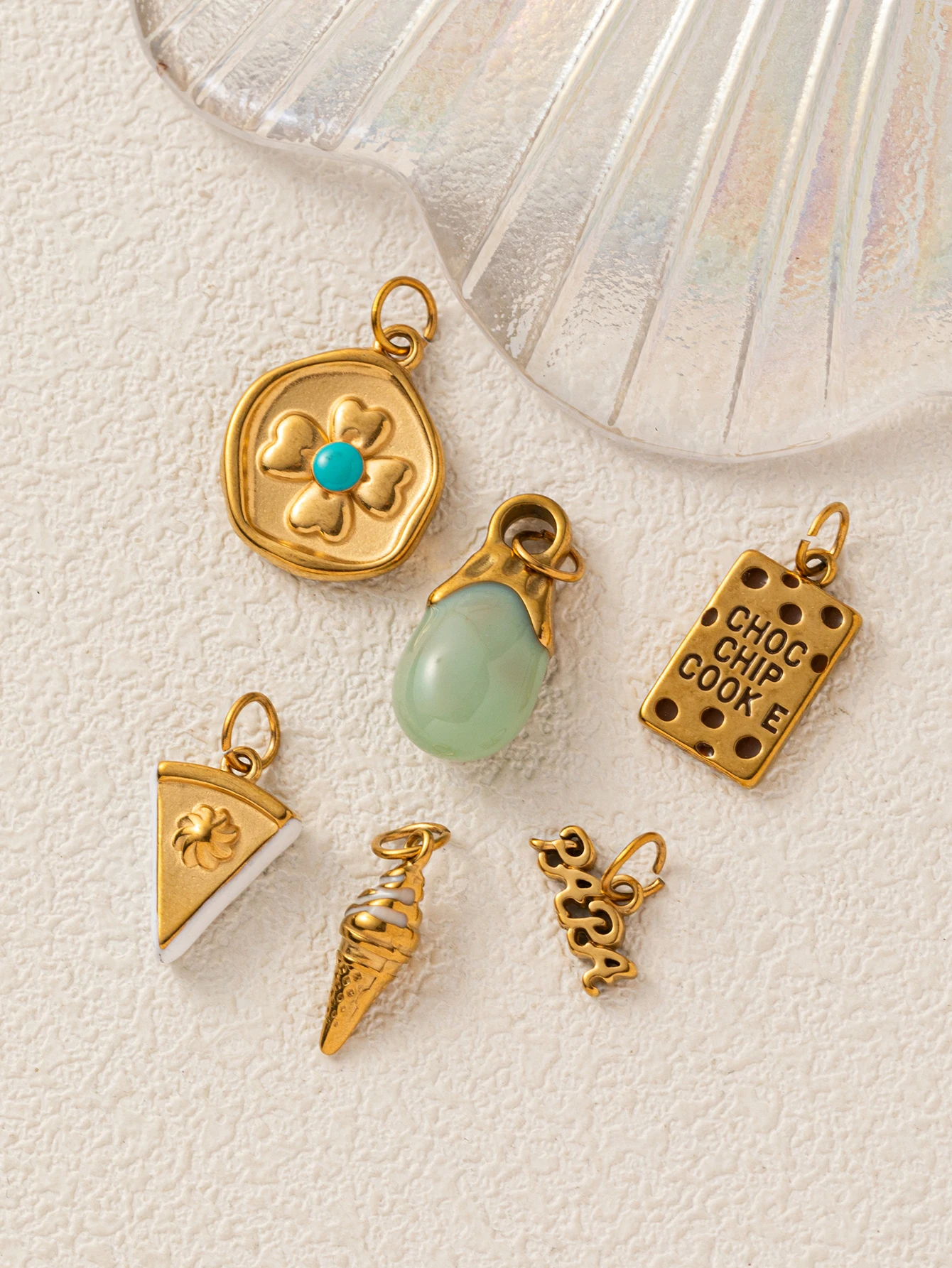 Edelstahl-Anhänger in Herzform mit Glühbirne und Blume für Eiscreme-DIY-Schmuck – schlicht und frisch, trendig. – Detail 2