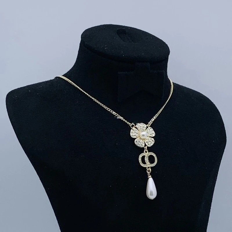 

2025 New Necklace Sweet Premium Pendant for Daily Wear Gifts pendant