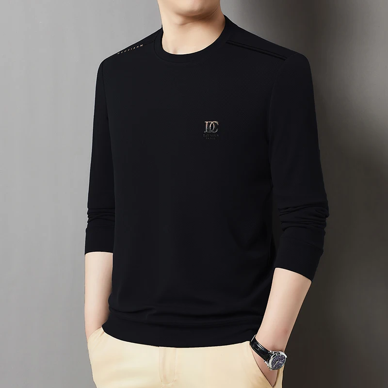 Camiseta esencial multicolor con cuello redondo para hombre, camisa de manga larga, camiseta de estilo urbano con costuras en los hombros para primavera y otoño