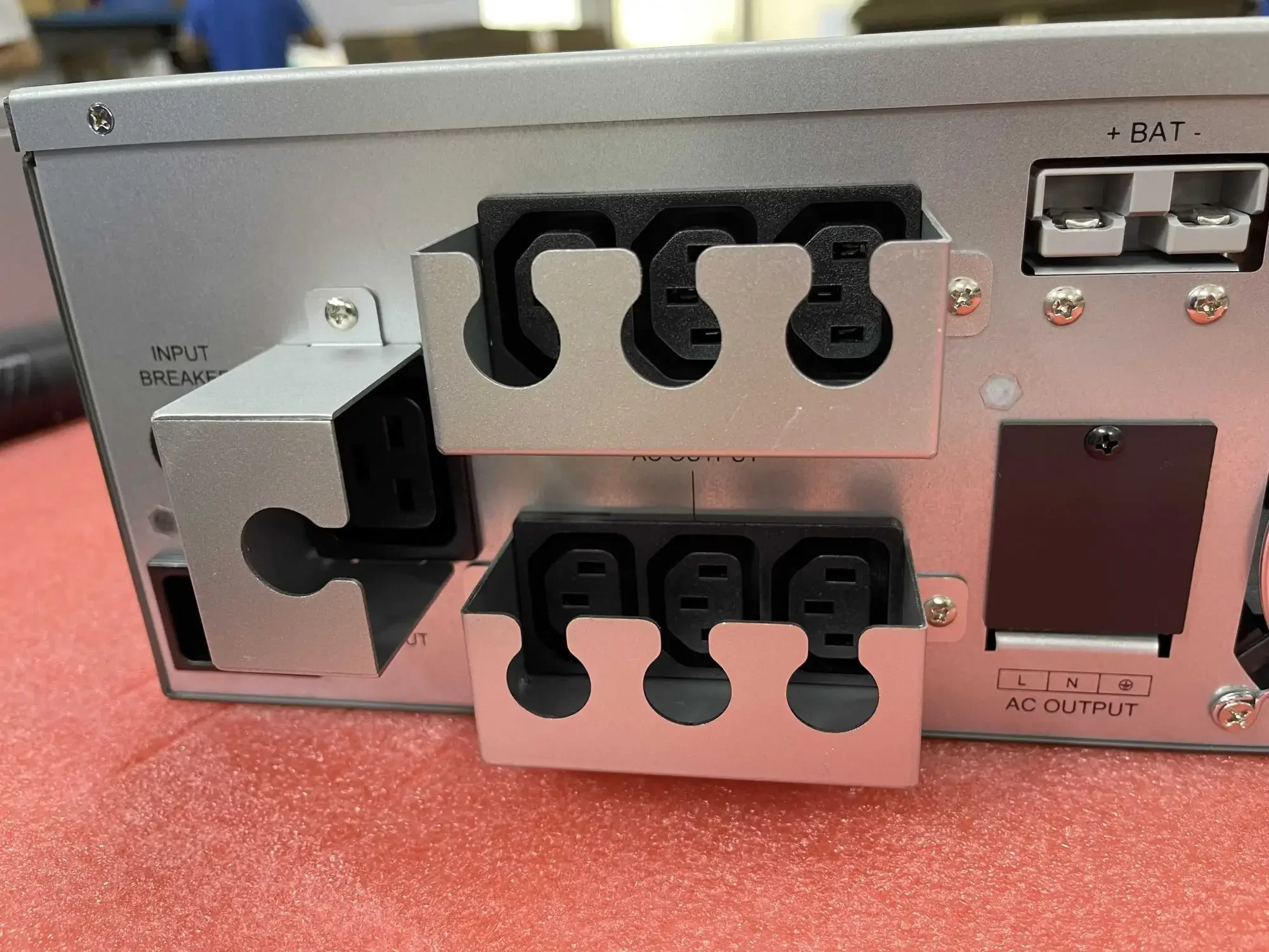 المهنية 3KVA 230 فولت مرحلة واحدة عالية التردد رف شنت البحرية على الانترنت UPS احتياطية إمدادات الطاقة 9px للاستخدام المهني