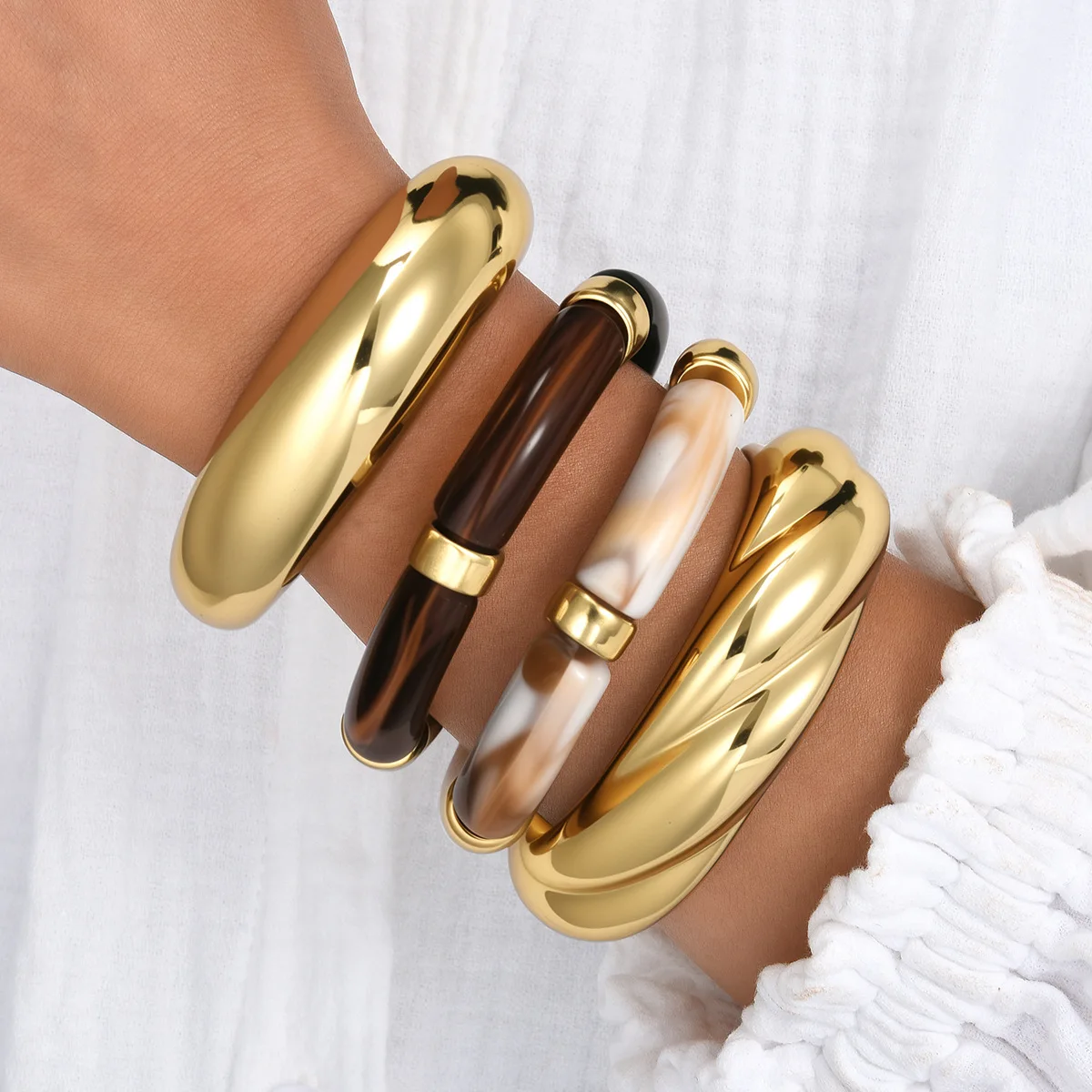4Pcs Exaggeration Resin Bracelet Set for Women Gold Color Glossy Metal Open Bangle Female Fashion Party Jewelry