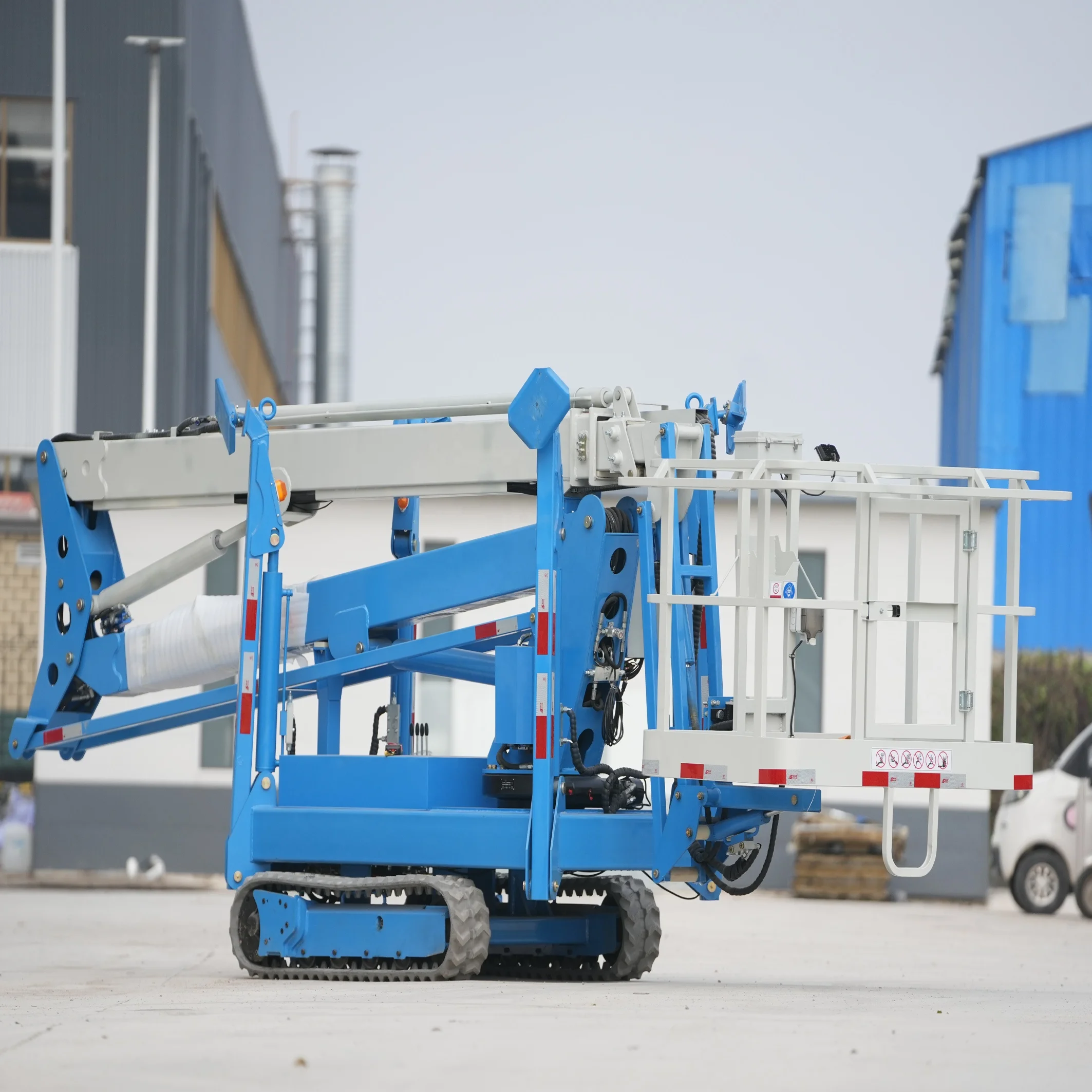 YG Customized Hot Sell 10 - 20m Track Spider Boom Hydraulic Lifting Platform