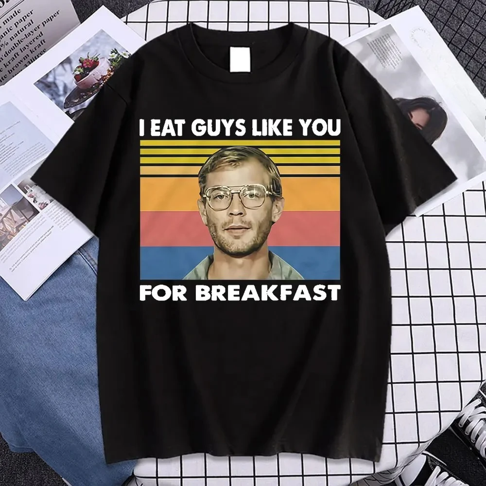 Compre una camiseta de Jeffrey Dahmer y una camiseta vintage para la niña.