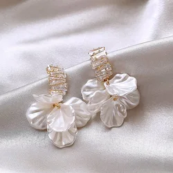 Lateefah New Summer Zircon Shell Flower Tassel Pendant Stud Earrings Women's Elegant White Earrings Jewelry