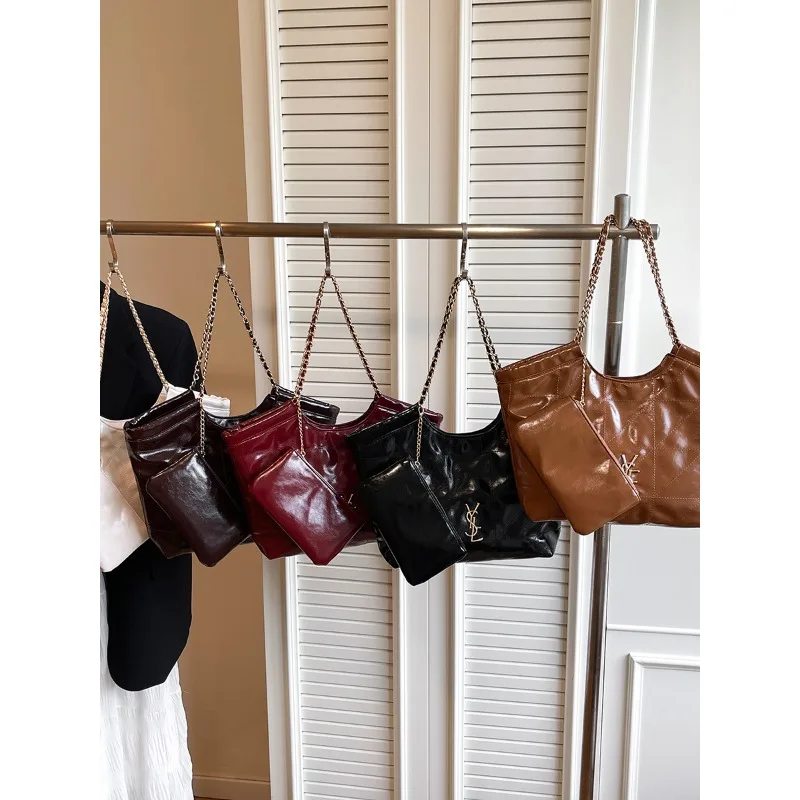 

Trendy Anti-theft Crossbody Bag for Women Daily Commute with Suede Material Hidden Zipper Pocket Soft Texture Easy to Match