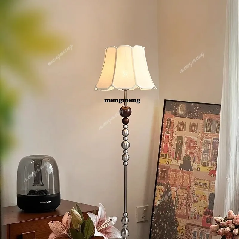 

Medieval French retro living room floor lamp Medieval style study bedroom atmosphere vertical lamp