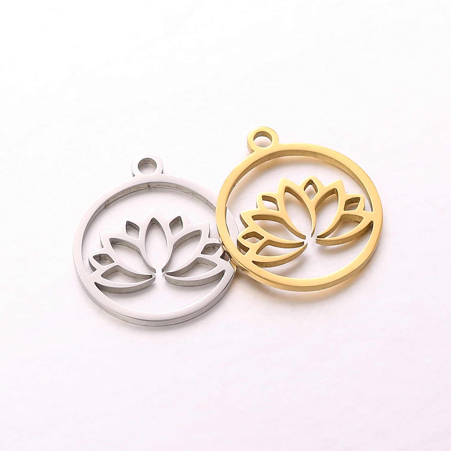 5 stücke Edelstahl Spiegel poliert Lotus anti allergische Frauen Schmuck Charme Anhänger DIY Halskette Ohrring Armband Zubehör – Detail 7