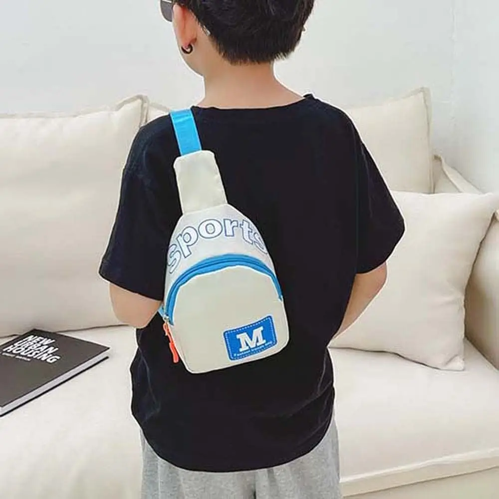 Bolso de pecho con letras M para niños, bandolera de nailon de estilo coreano para viajes al aire libre, gran capacidad