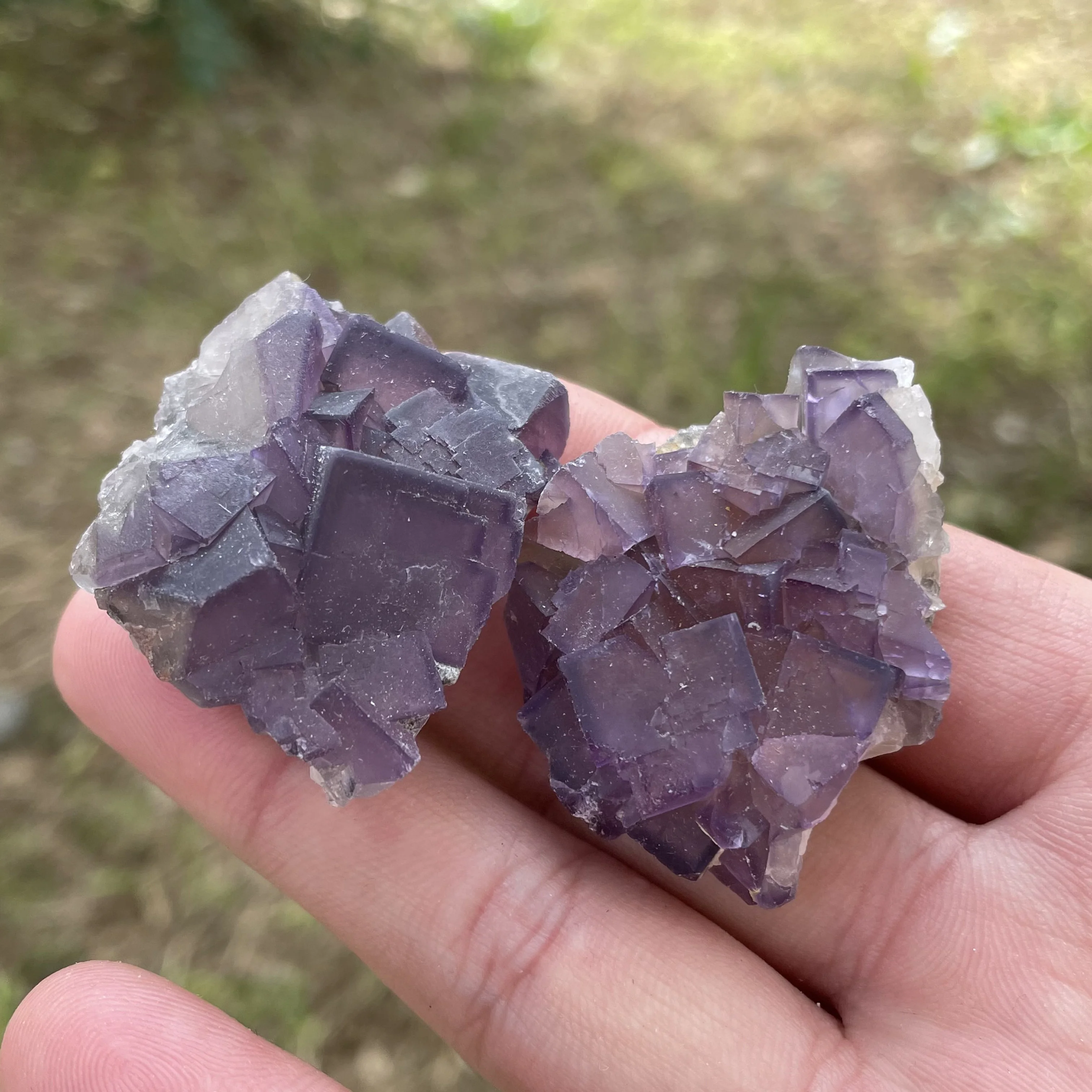 Natural Chinese Yunnan Green Purple Fluorite Specimen Raw Ore Heal Quartz Crystal Mineral Healing Stone Garden Decor 02