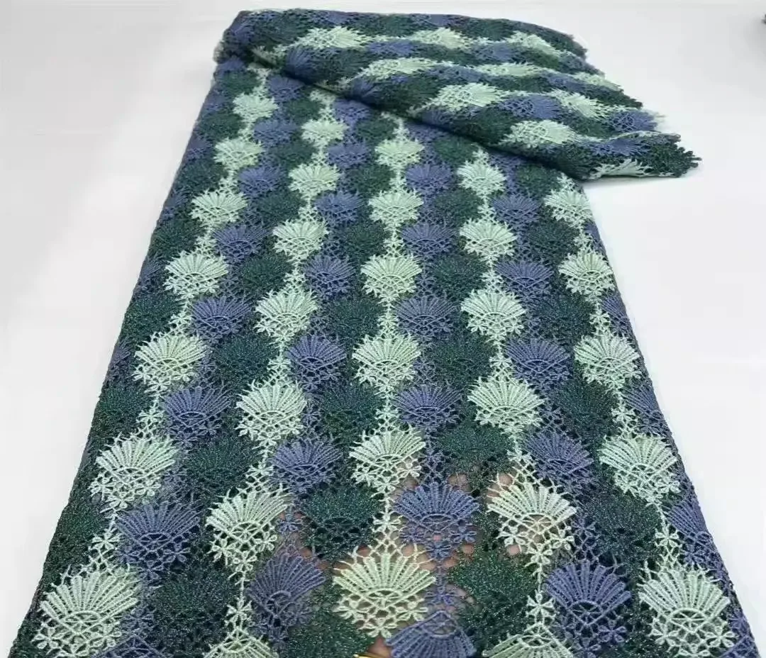 tissu-cheongsam-pour-robe-et-mariage-1-metre-pour-patchwork-industrie-lourde-epissage-creux-soluble-dans-l'eau-tissu-en-soie-de-lait-en-forme-d'eventail