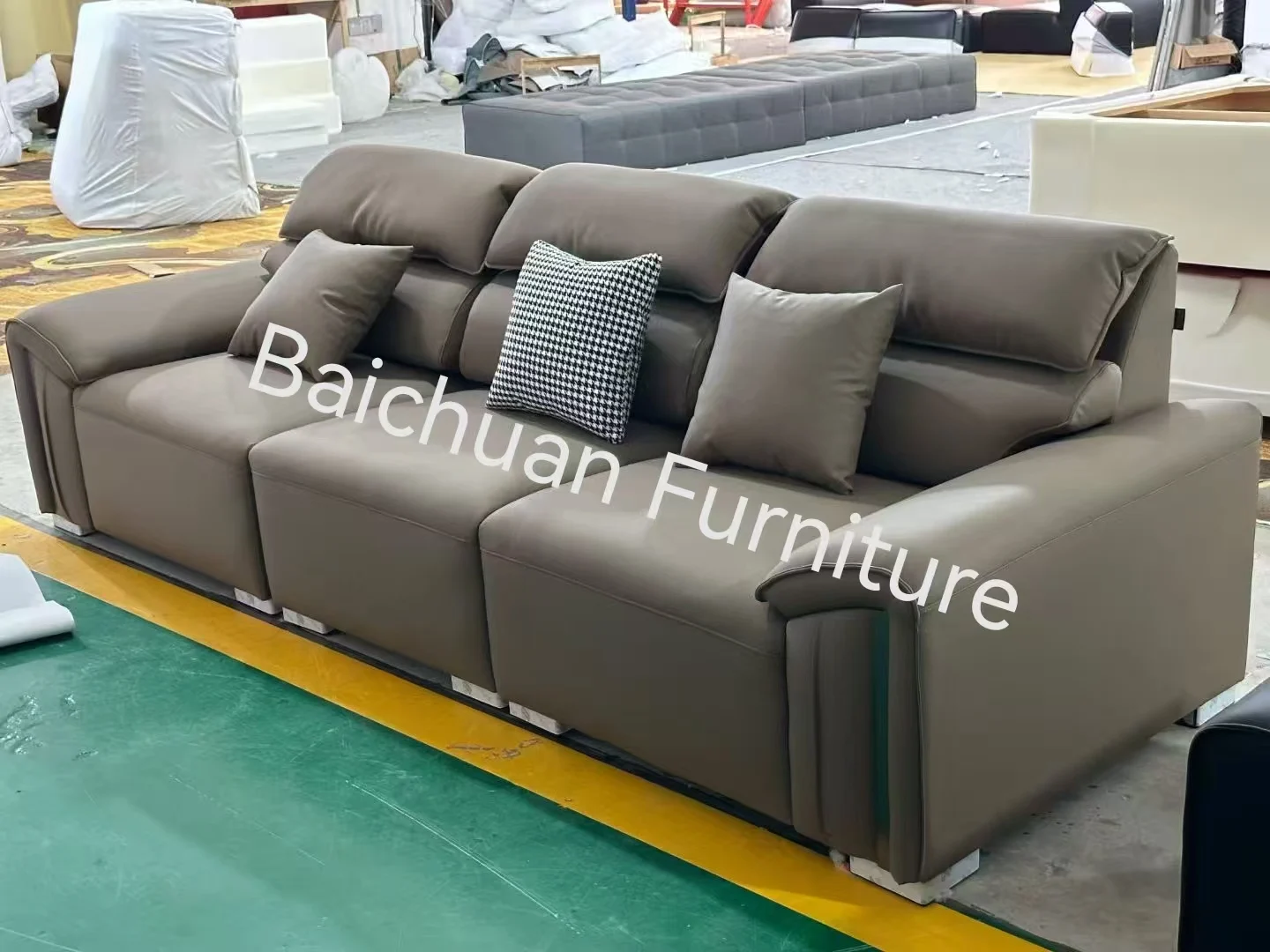 High Quality New Designs Leather Sofas Modern Sofa Living Room Furniture Set Luxury Upholstered Elephant Ear Leather Sofa