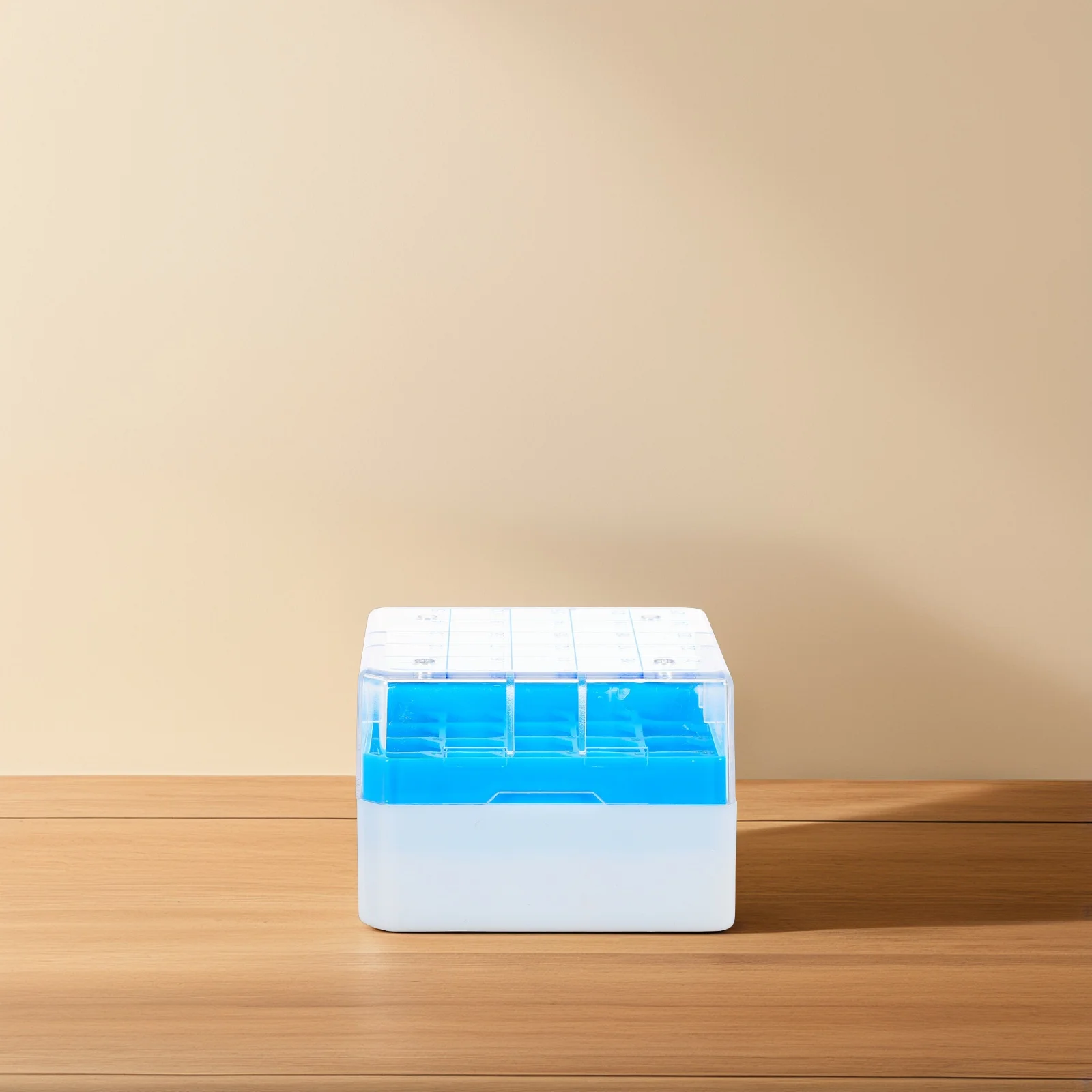 

25-Grid Cryovial Storage Box Plastic Test Tube Freezing Box with Drain Holes and Air Vents for Laboratory Storage