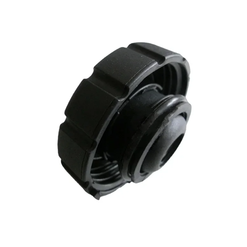 Radiator Koelvloeistof Reservoir Expansietank Cap voor Mercedes C300 E400 2105010615