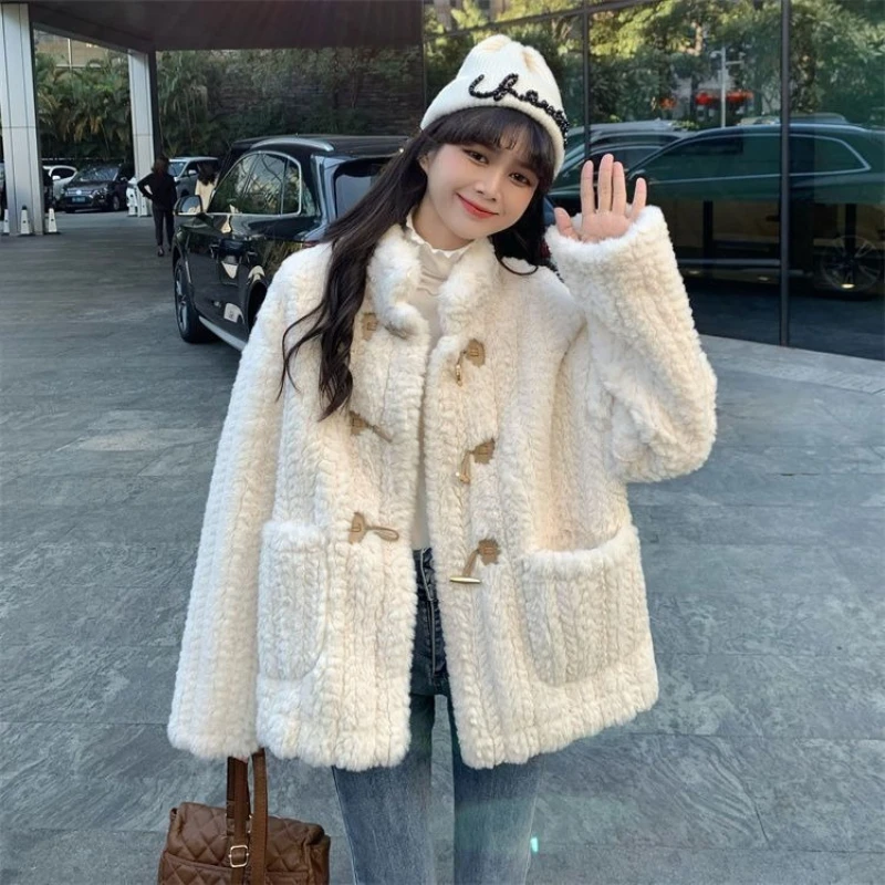 

Женское пальто из овечьей шерсти, новинка 2025, осень-зима, хлопковая куртка больших размеров в корейском стиле с роговыми пуговицами, верхняя одежда в стиле Харадзюку