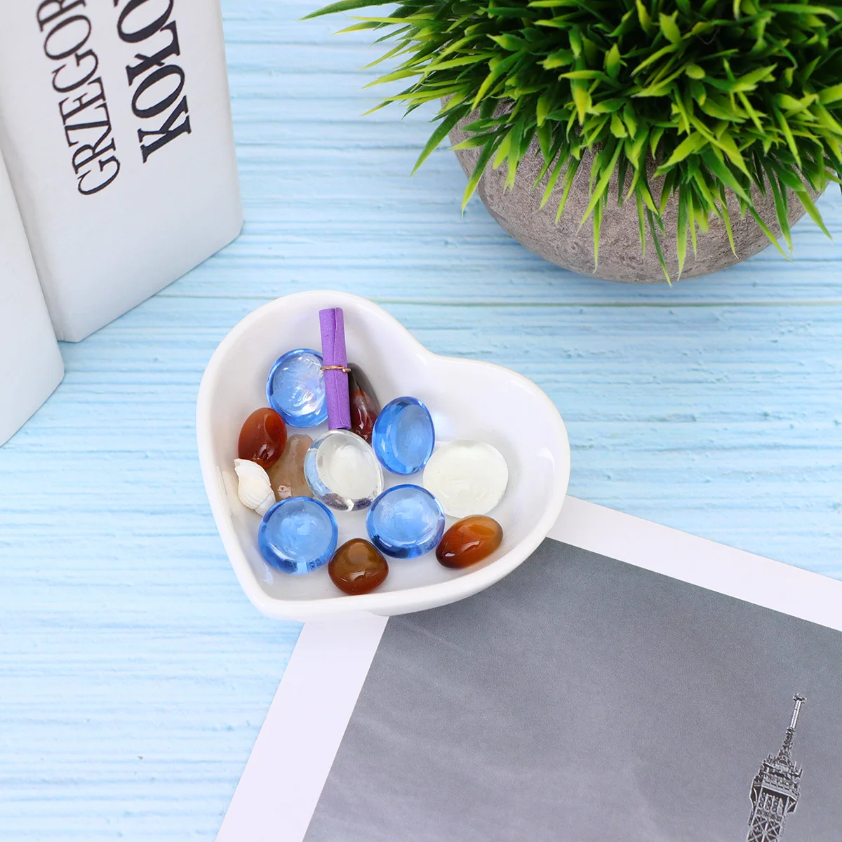 

4Pcs Heart Dish Creative Ceramic Plates Decorative Trays for Home Kitchen Desktop Photo Props Heart Dish Small Plate