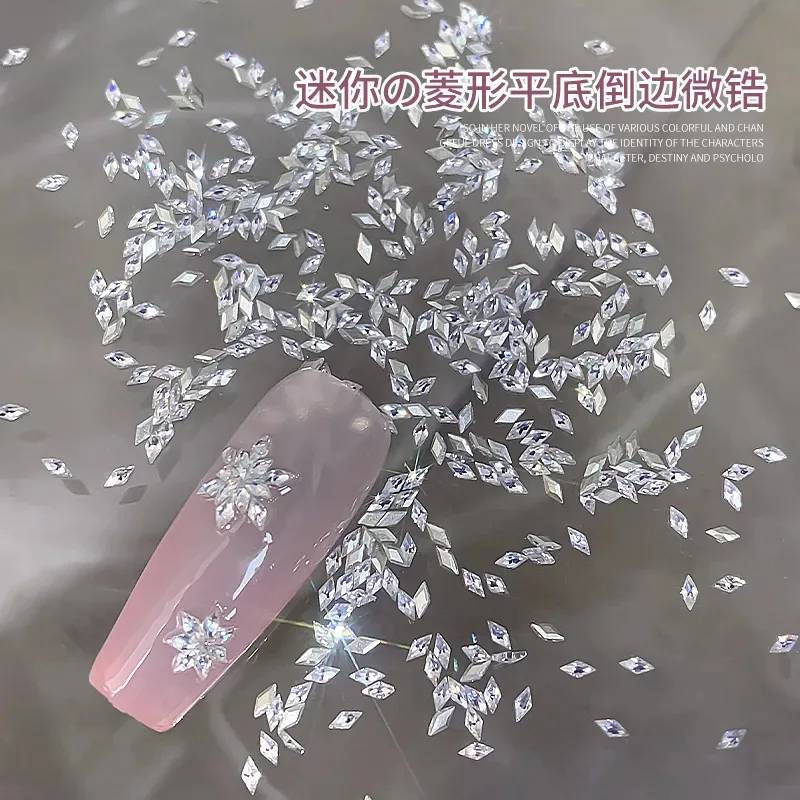 スパークリングミニダイヤモンドネイルラインストーン装飾 3D 高級クリスタルジルコンネイルアートチャームジュエリー 30pc ネイルデザイン供給 DIY