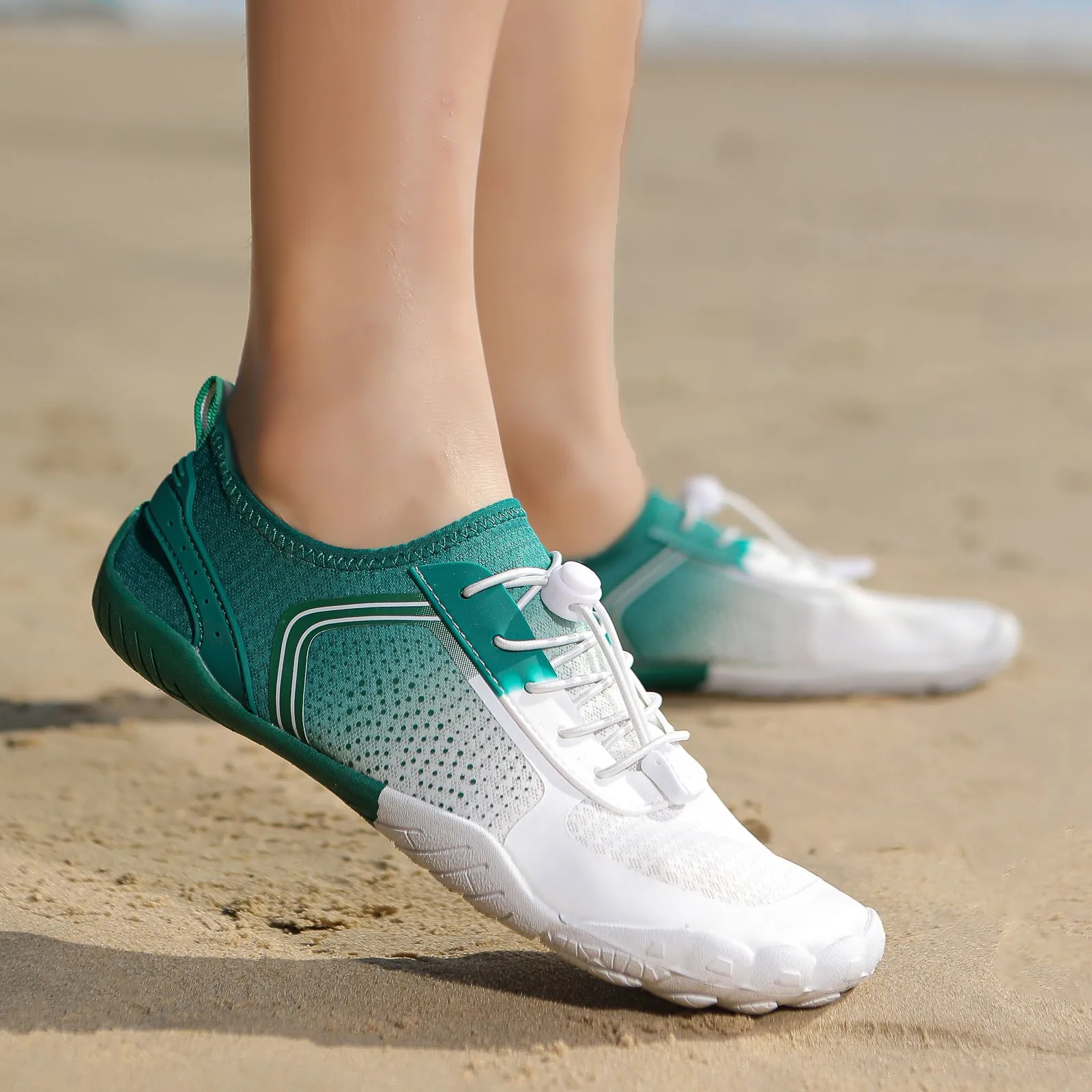 Waterschoenen Lichtgewicht Aqua Schoenen Snel Droog Op Blote Voeten Strandschoenen Antislip Comfortabele Wandelschoenen Voor Mannen Dames