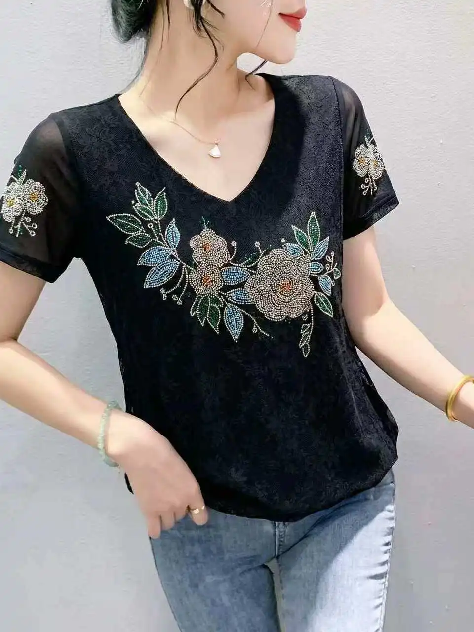 

Slim Fit Lace Shirt Women's Summer New Style Pure Color Thin Personality Temperament Small Shirt Korean Version Commute Style