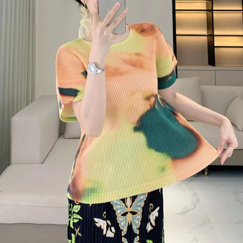 

Miyake Hundred Pleated Tie-Dye T Shirt 2025 Summer New Fashion Casual Design Women's Round Neck Short Sleeve Loose Top Clothing