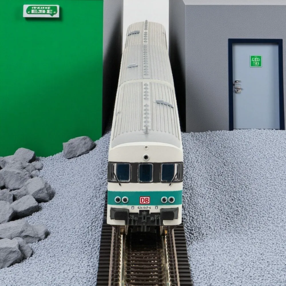 PIKO N-Type 1/160 BR624 Diesel EMU Intercity Train Três seções Diecast Mint Green Pinted Conjunto de trem de brinquedo para meninos