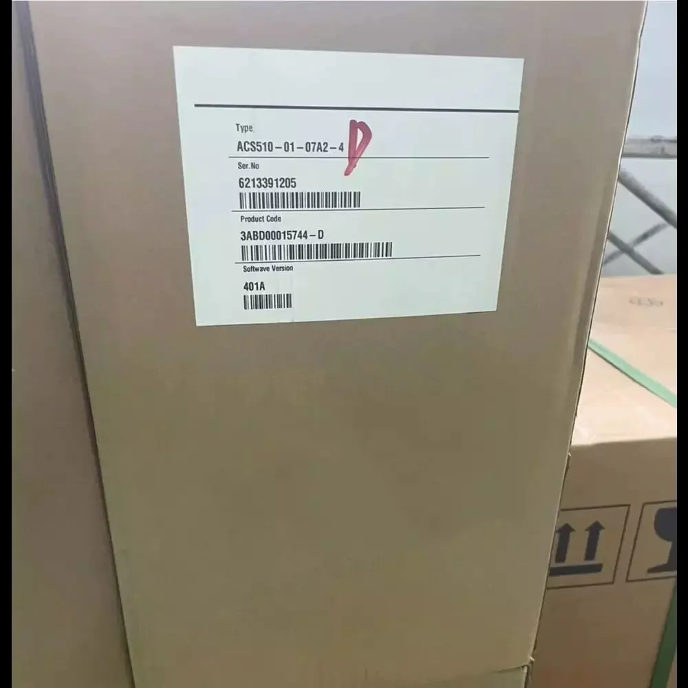 新品 ACS510-01-07A2-4 ACS510-01-09A4-4 ACS510-01-012A-4 1 年間の保証