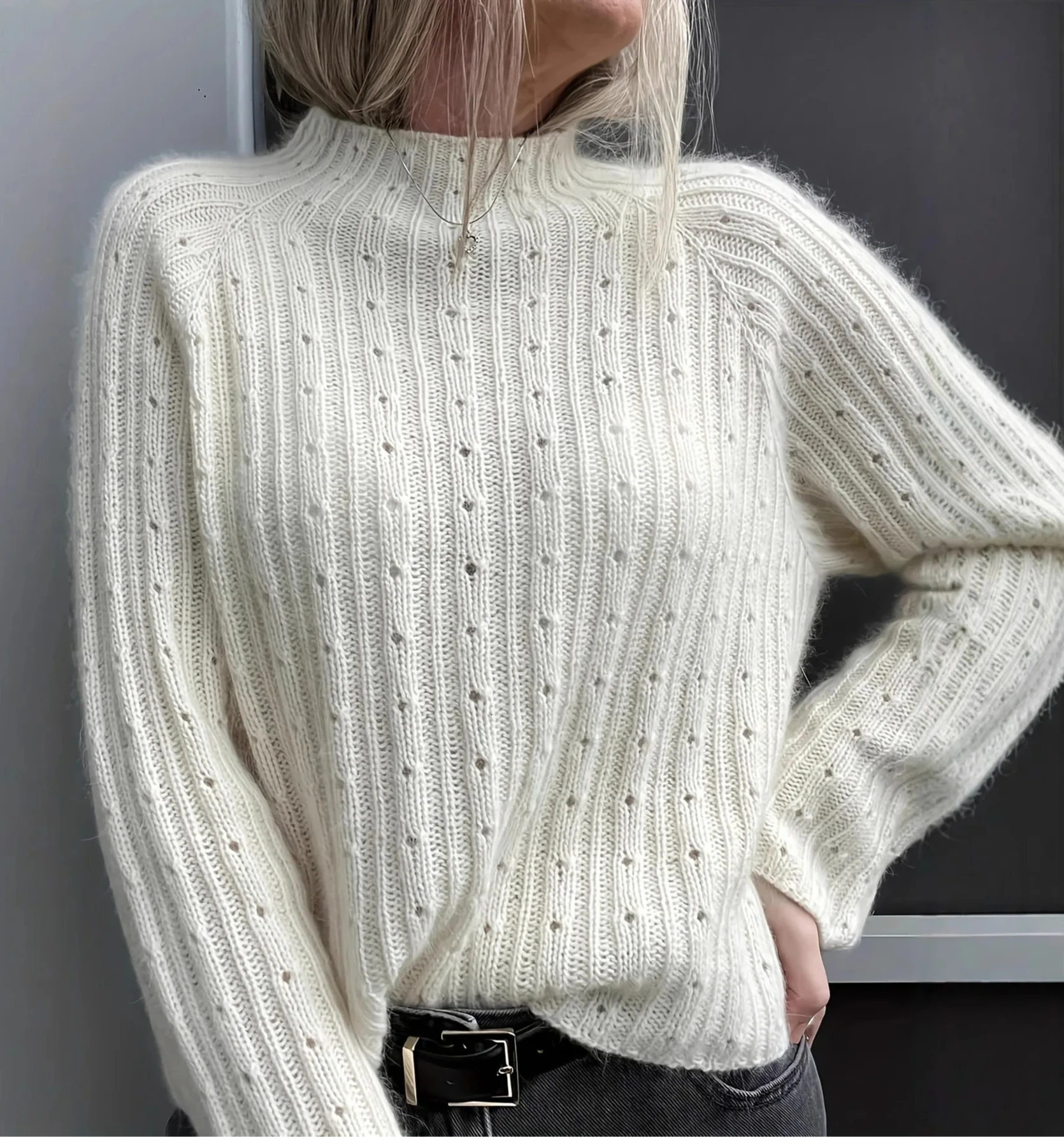 

Sleeve Top for Autumn WinterLadies' Soft round Neck Hollow out Knitted Sweater Comfortable Street Style Polyester Long