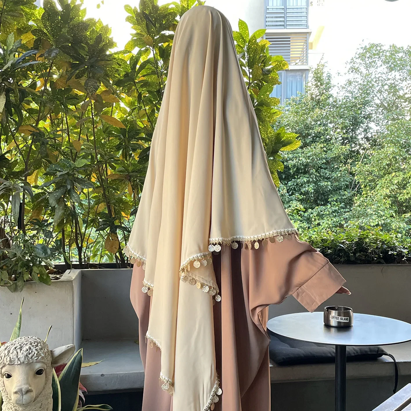 ผ้าคลุมศีรษะแบบฮิญาบสีพื้นแบบมุสลิม ตะวันออกกลาง ดูไบ ตุรกี สีพื้น ชั้นเดียว ประดับเลื่อมคู่ พู่ห้อย