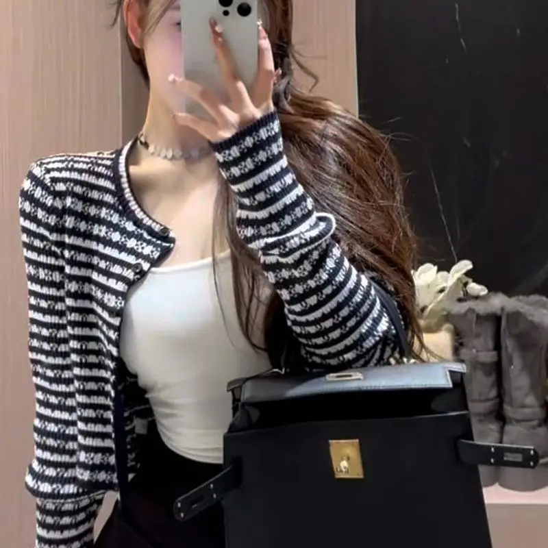 

Korean Sle Slim Fit Striped Long Sve Knitted Open Cardigan Women's Faionable Versatile Autumn New Arrival Top