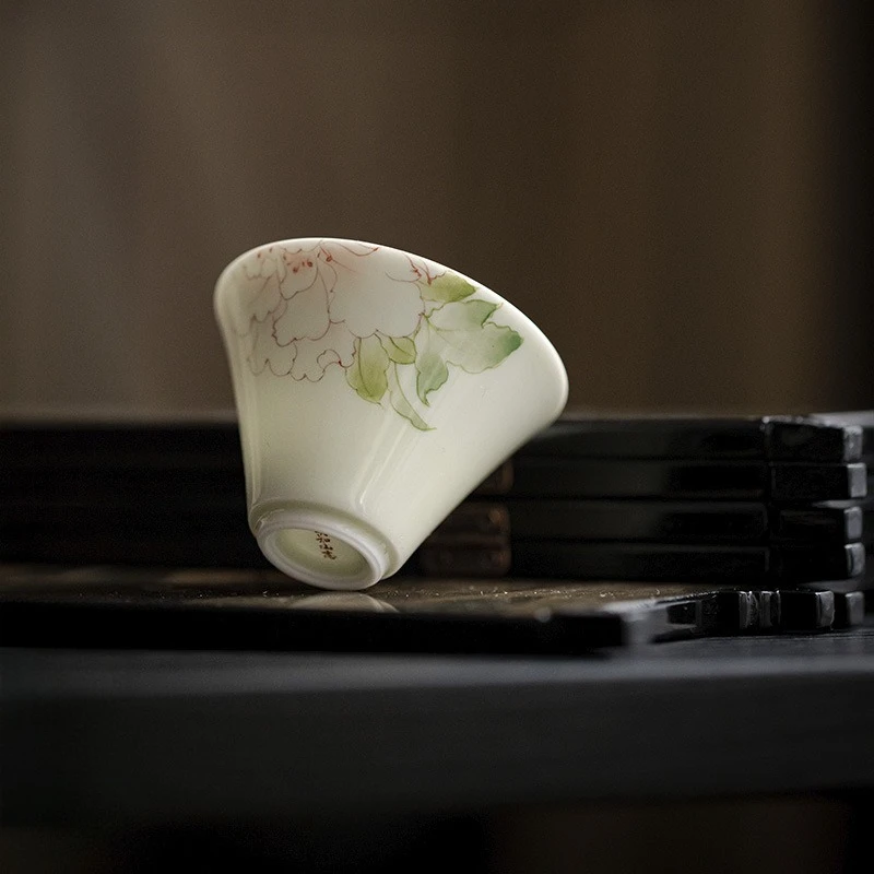 

Hand Painted Peony Ceramic Teacup Chinese Kungfu Tea Set Elegant Porcelain Tea Cup Floral Design Tea Ceremony Single Cup Gift