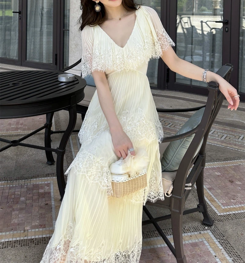 2026 summer new V-neck lace patchwork chiffon pleated dress