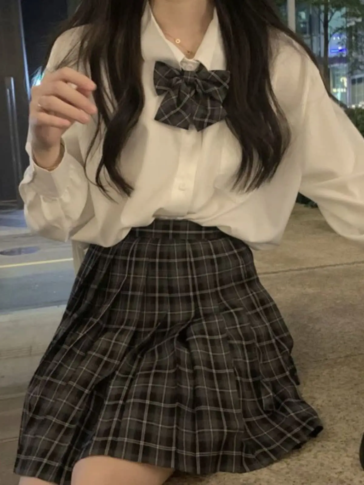 

Женская блузка с длинным рукавом и узлом, базовый стиль, униформа JK, белая, прямого кроя, базовый слой, весна-осень, для повседневной носки, корейский стиль, V-образный вырез