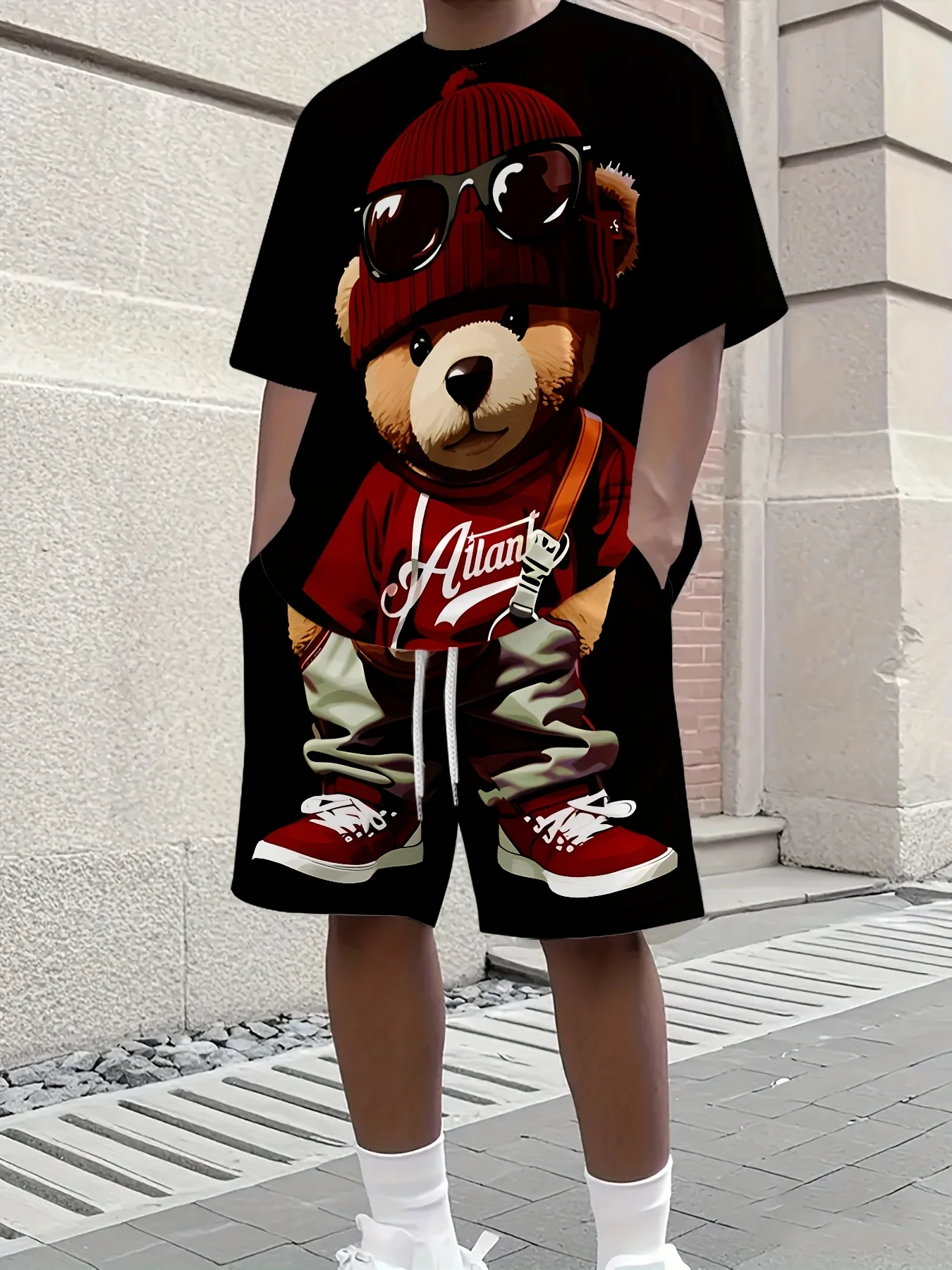 

The new men's set for summer 2025 features 3D teddy bear prints which are casual soft fashionable and comfortable