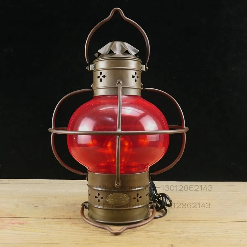 

Старая лодочная лампа, полностью медный материал, ностальгическая декоративная лампа в индустриальном стиле в стиле ретро.