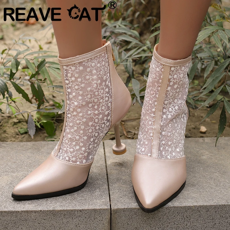 

Женские ботильоны с острым носком REAVE CAT, летние полусапожки из дышащей сетки на тонком каблуке, размеры 45, 46, 47