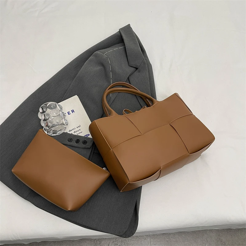 حقيبة يد BBK8804 للنساء، سعة كبيرة، طراز جديد لخريف 2025، حقيبة كتف كاجوال، حقيبة يد، حقيبة ركاب، حقيبة منسوجة تحت الإبط