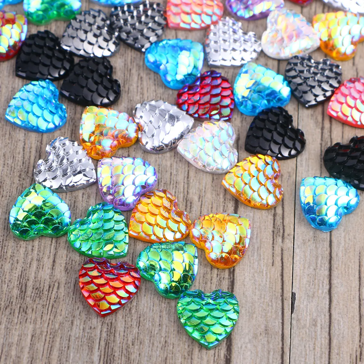 100Pcs 12Mm Iridescent Resin Cabochons Heart Design Mermaid Scale Flat Bottom Smooth Surface DIY Jewelry Crafting Scrapbooking