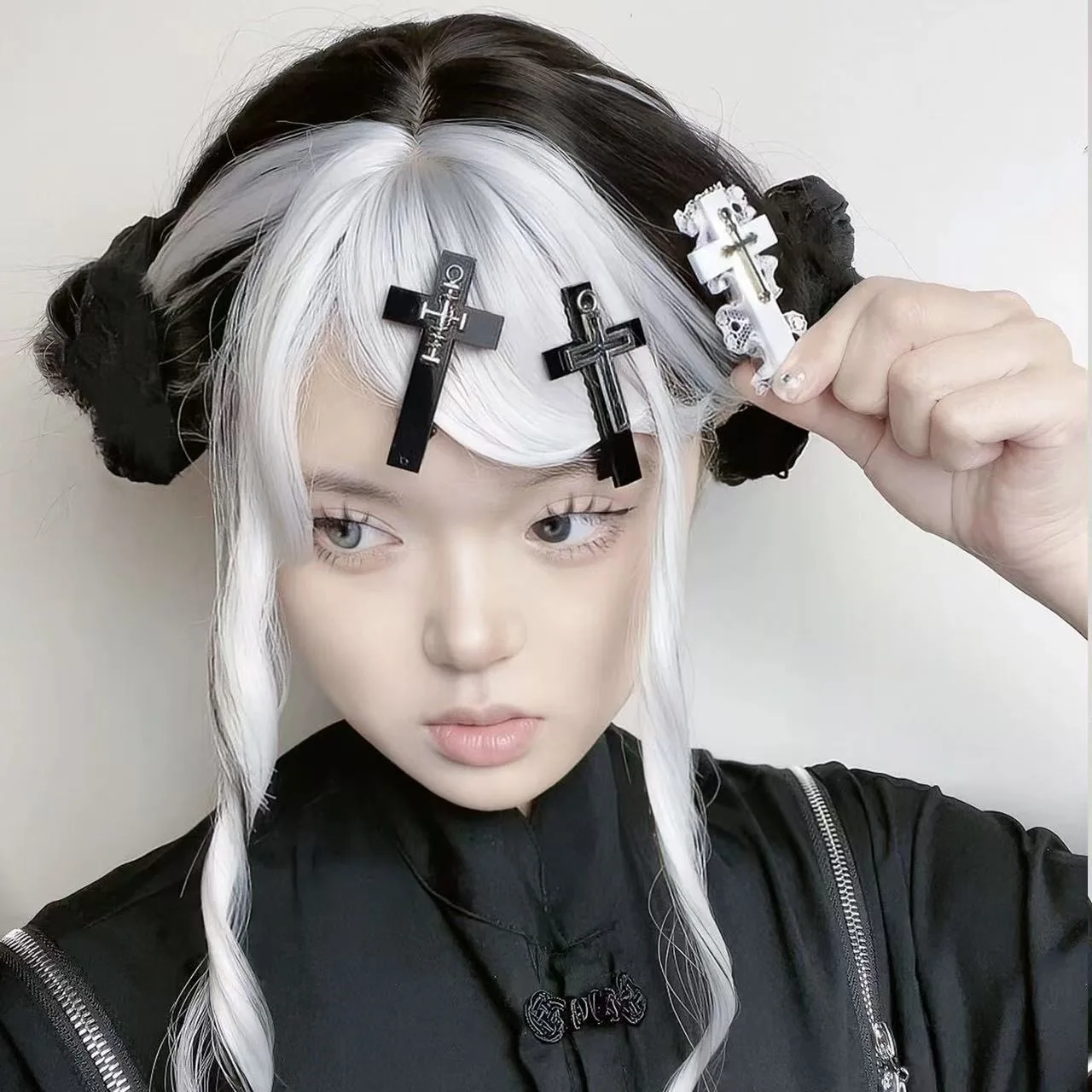 Gothic White Black Lace Cross Shaped Hair Clips Retro Punk Styles Bangs Duckbill Barrettes Women Girls Halloween Party Headdress