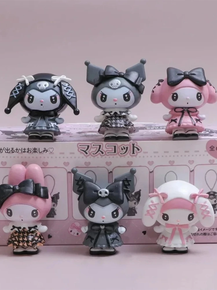 4 cm Mini Kuromi Blind Box Cartoon Charakter Action-figuren Puppen Überraschung Tasche Nette Modell Sammlung Trendy Spielzeug Festival Souveni