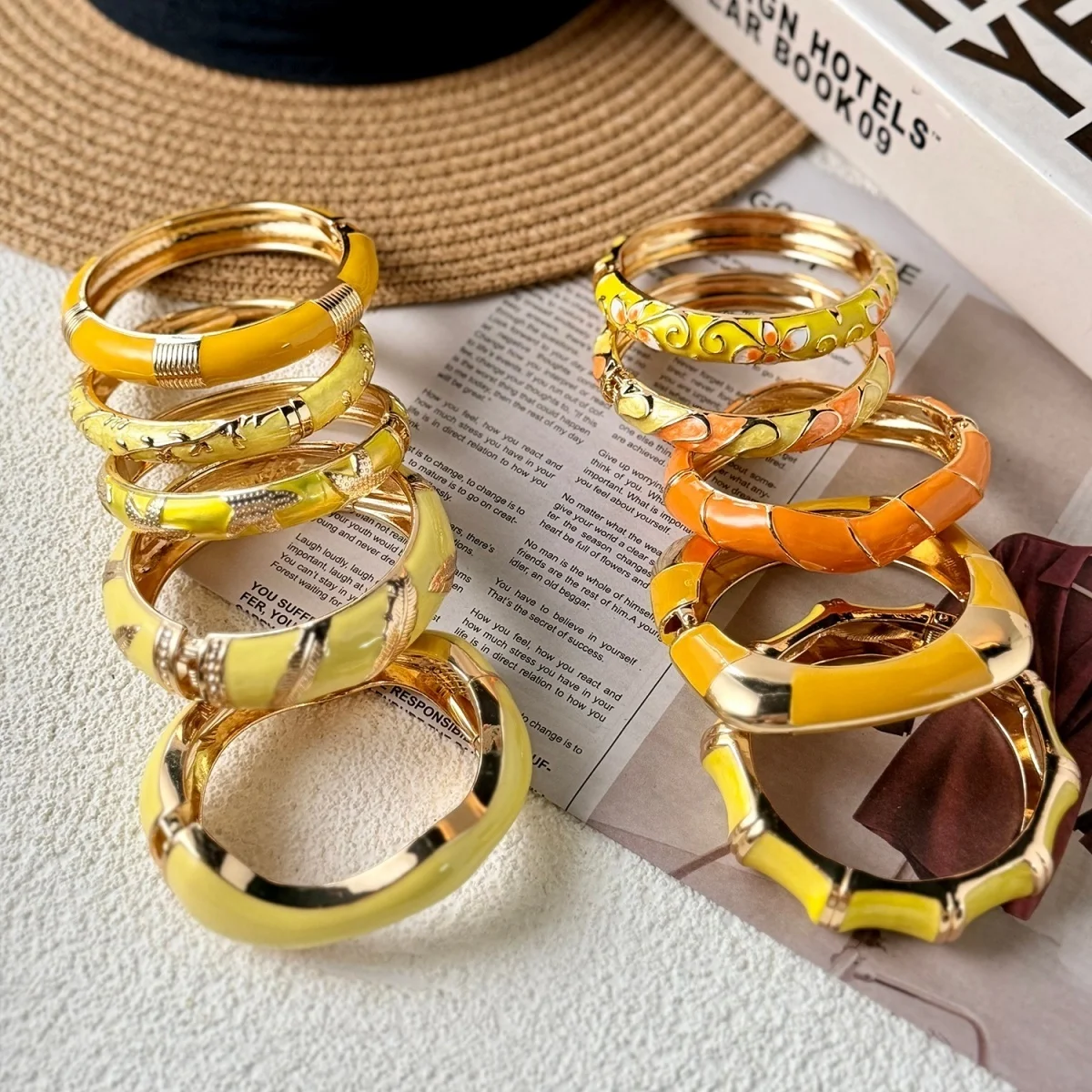 Modische Gelbe Emaille-Manschettenarmbänder für Damen und Herren, Retro-Stil mit Ast-, Wellen-, Stern-, Blatt-, Blumen- und Bambus-Motiven, Armschmuck – Detail 34