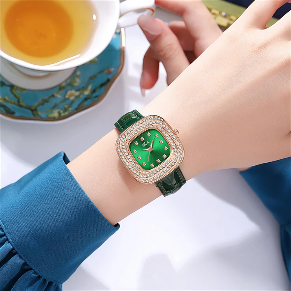 Women\'s Luxury 2024 Starry Night Diamonds Quartz Watch Fashion Green Leather Simple Clock Gift Wristwatch