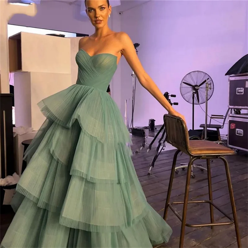 Salbeigrünes ärmelloses langes Partykleid mit abgestufter Schicht, Netz-Vintage-Nachtkleid, herzförmiger Promi-Kleider, Vestidos de Fiesta